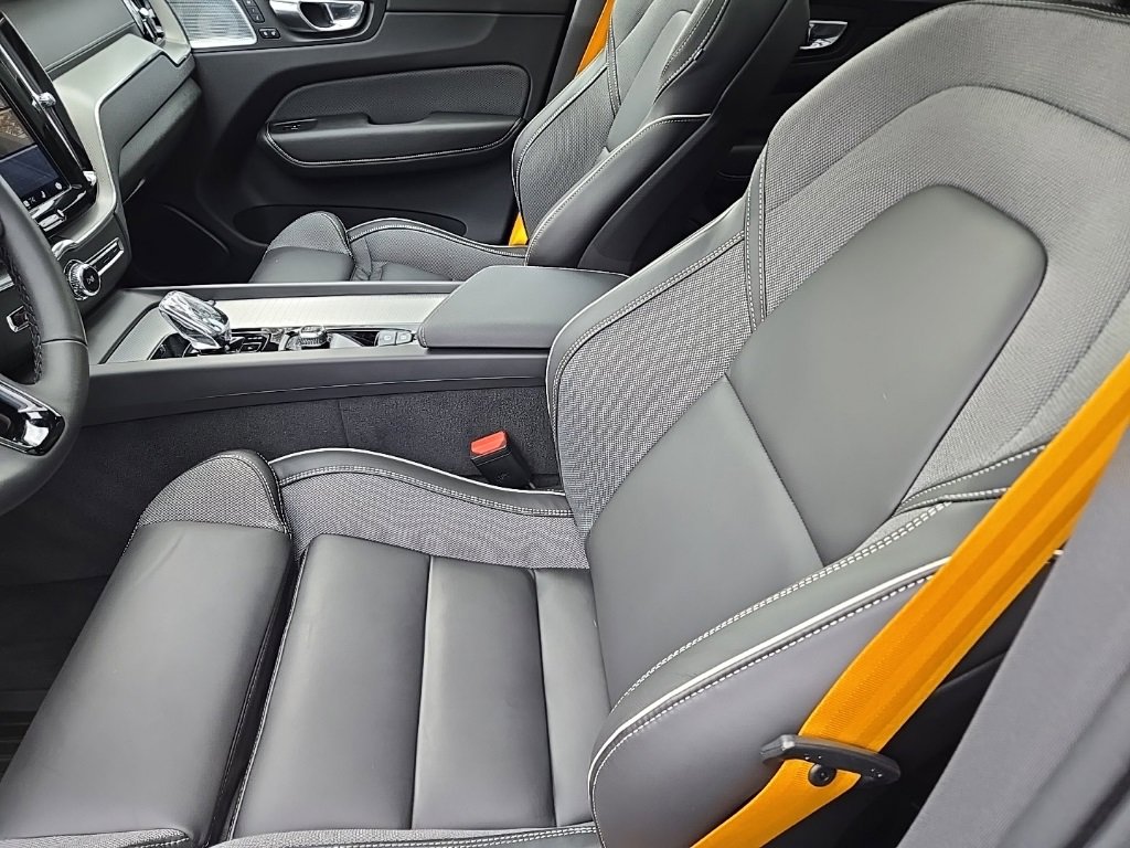 Certified 2025 Volvo XC60 T8 Polestar image 20