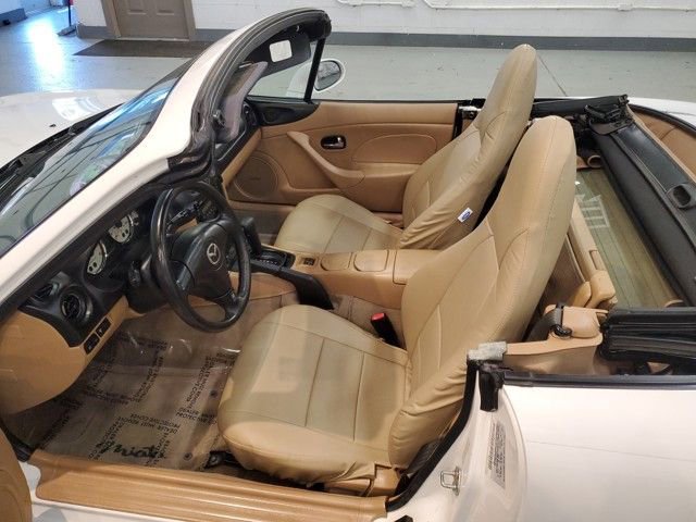 Used 2001 MAZDA MX-5 Miata image 10