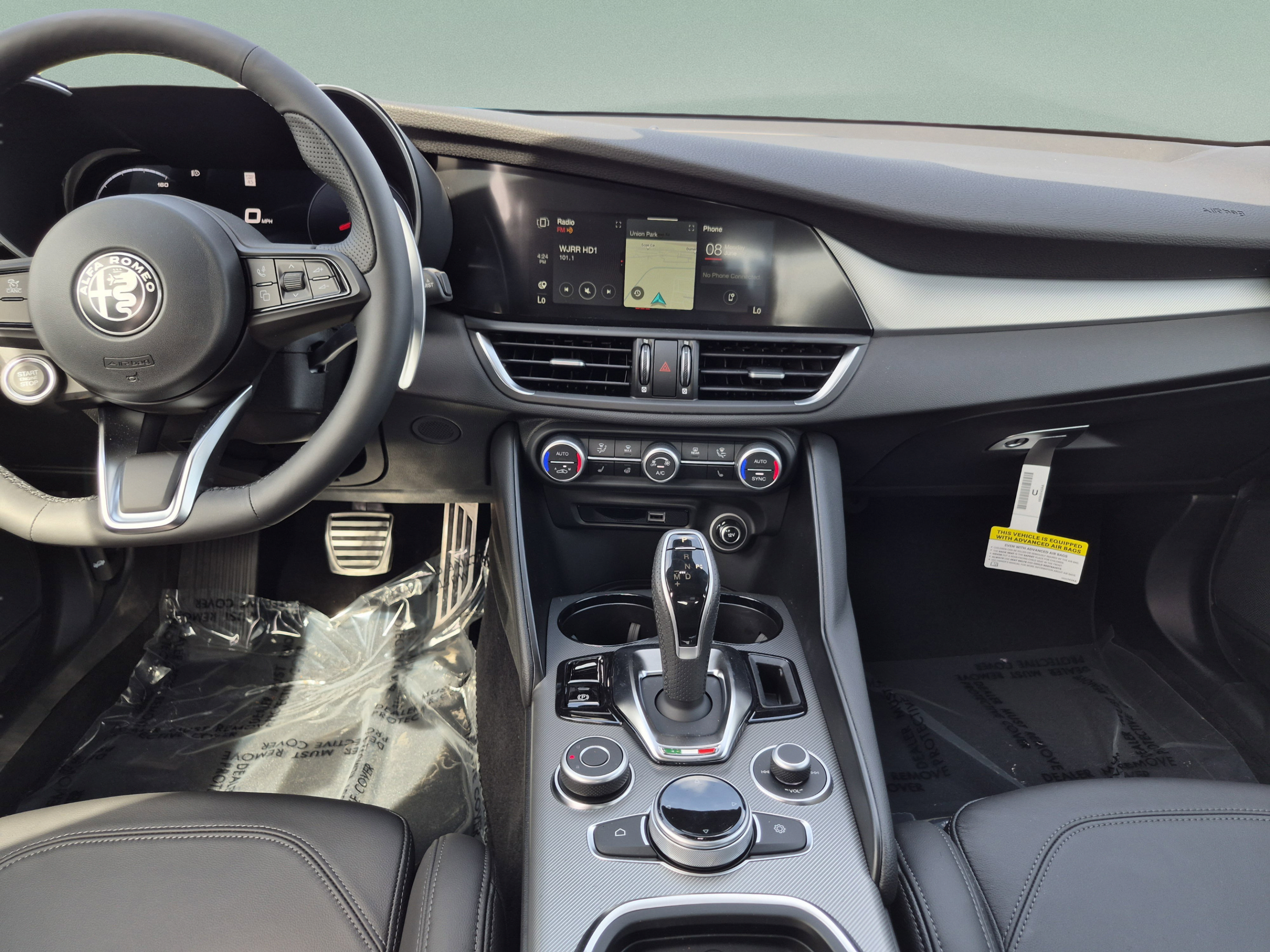 New 2026 Alfa Romeo Giulia w/ Driving Assist Package RWD image 24