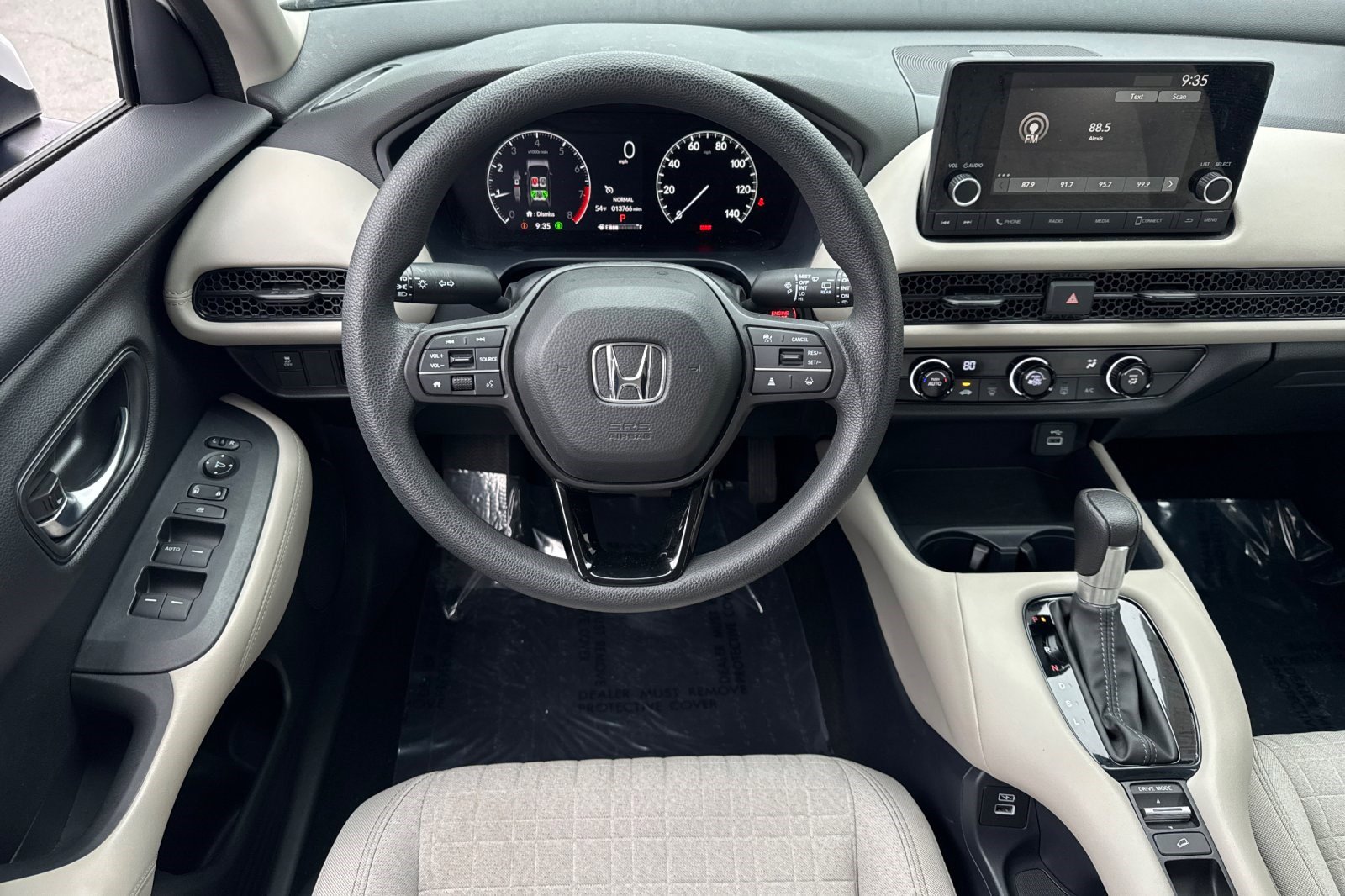 Used 2023 Honda HR-V LX image 27