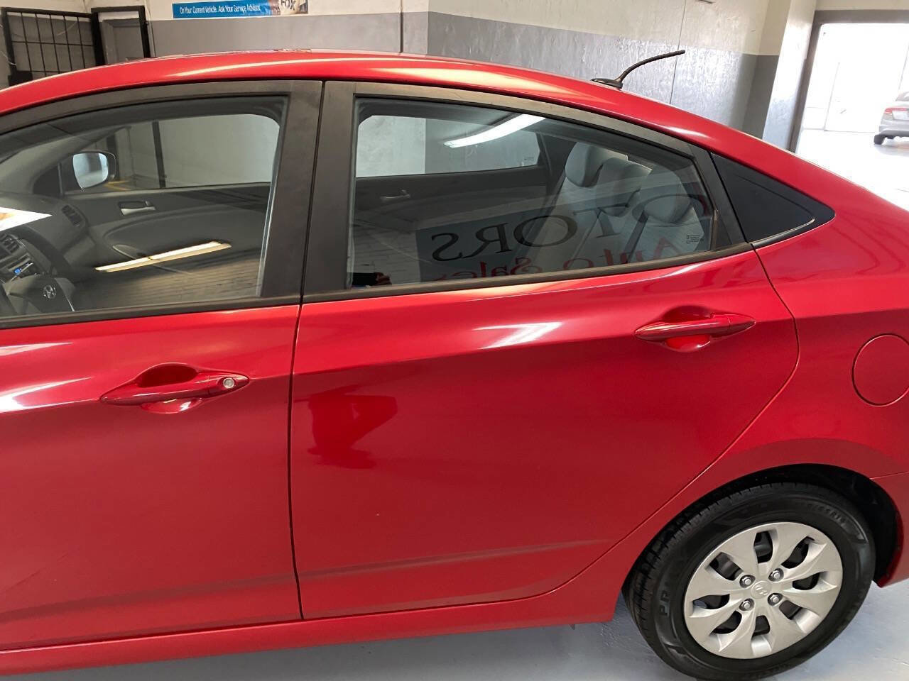 Used 2016 Hyundai Accent SE FWD image 15