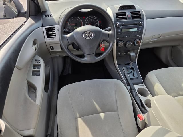 Used 2013 Toyota Corolla L FWD image 7