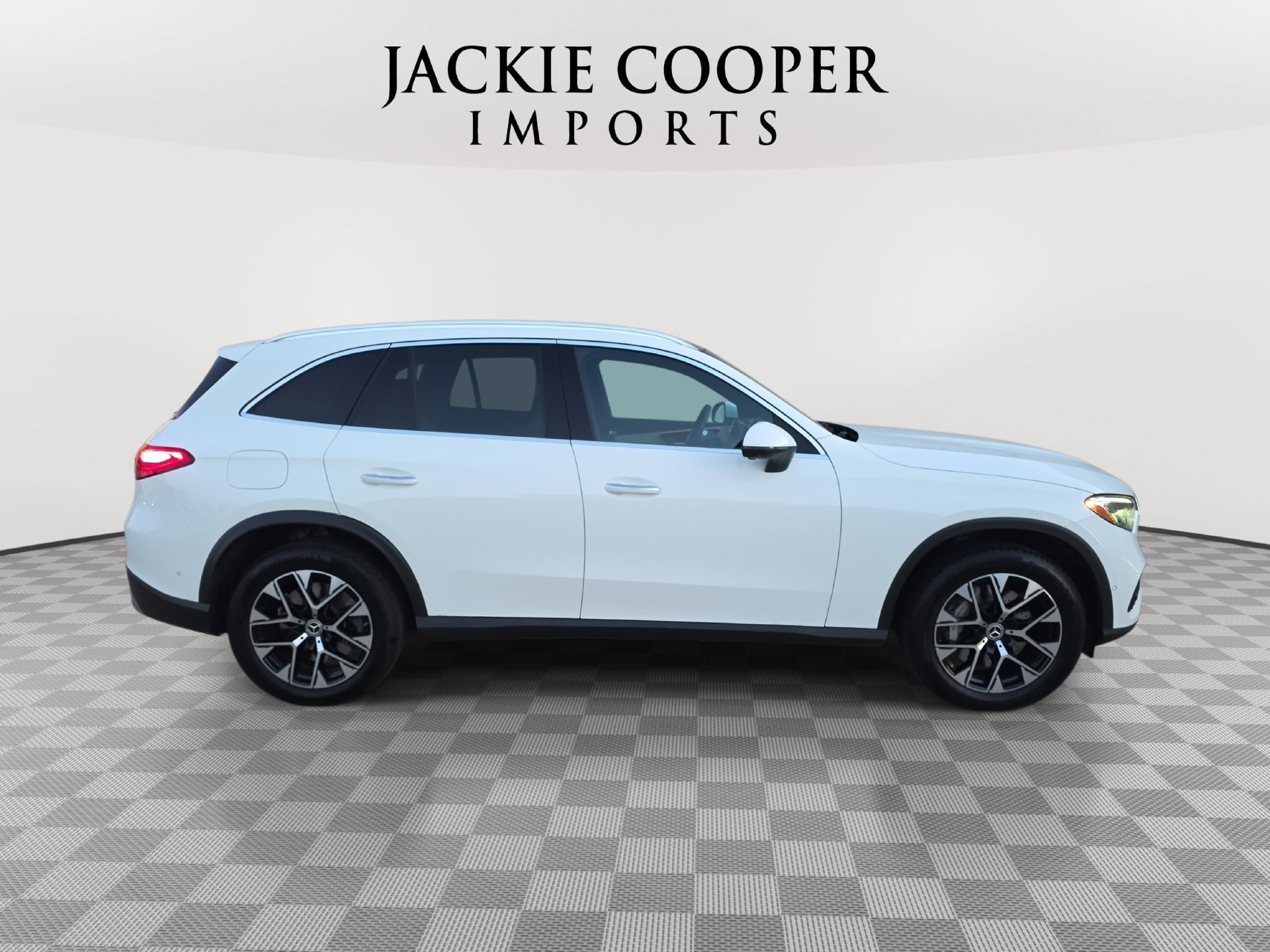 Certified 2026 Mercedes-Benz GLC 350e 4MATIC image 4