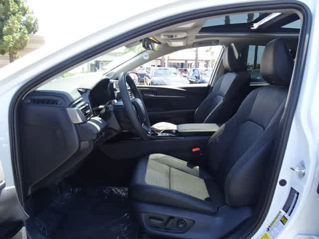 Used 2026 Toyota Camry XLE w/ Premium Plus Package AWD/4WD image 18