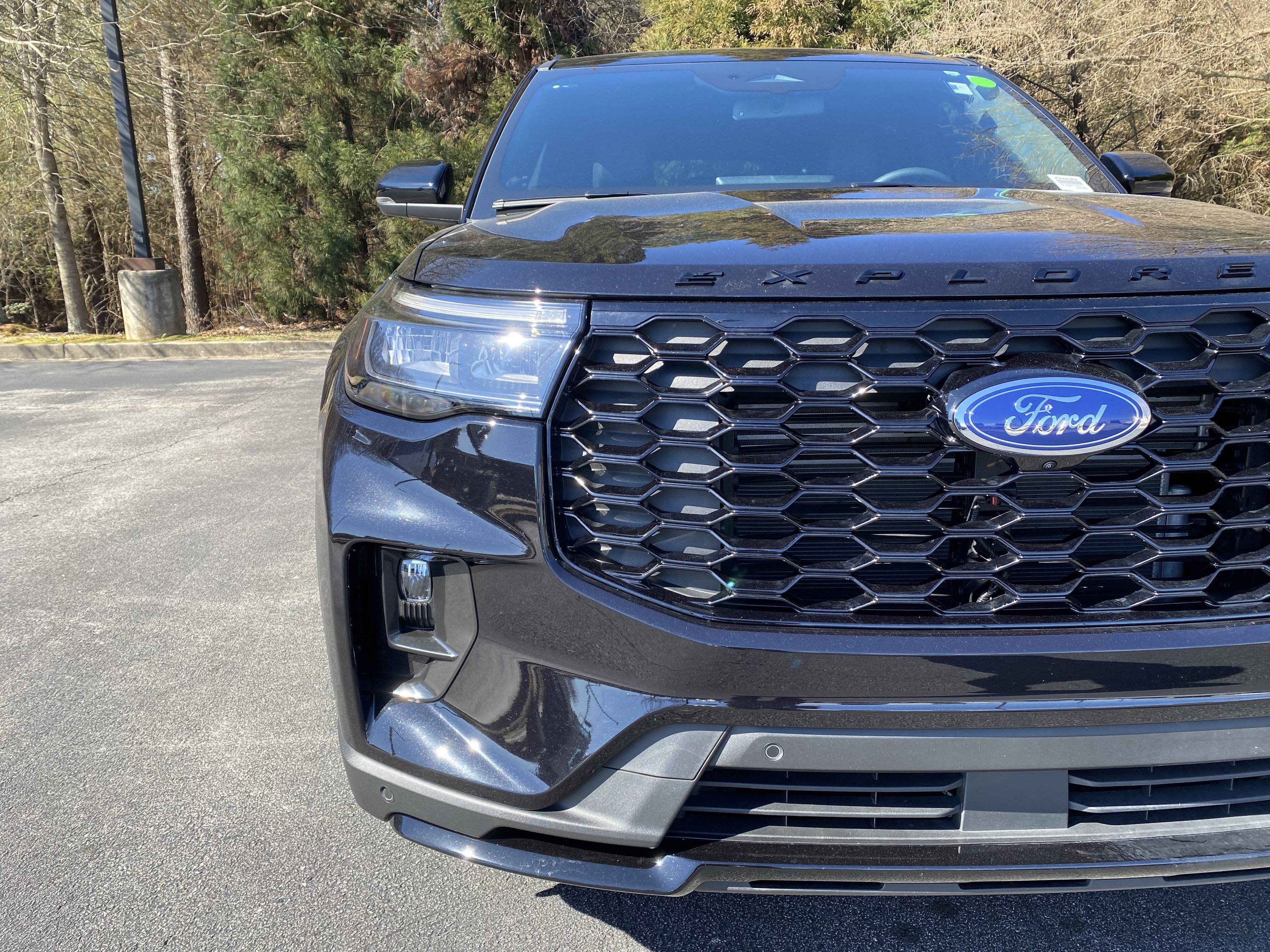 Used 2025 Ford Explorer ST-Line w/ Premium Package image 14