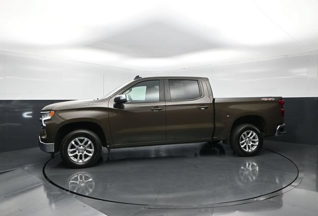 Used 2023 Chevrolet Silverado 1500 LT AWD/4WD image 3