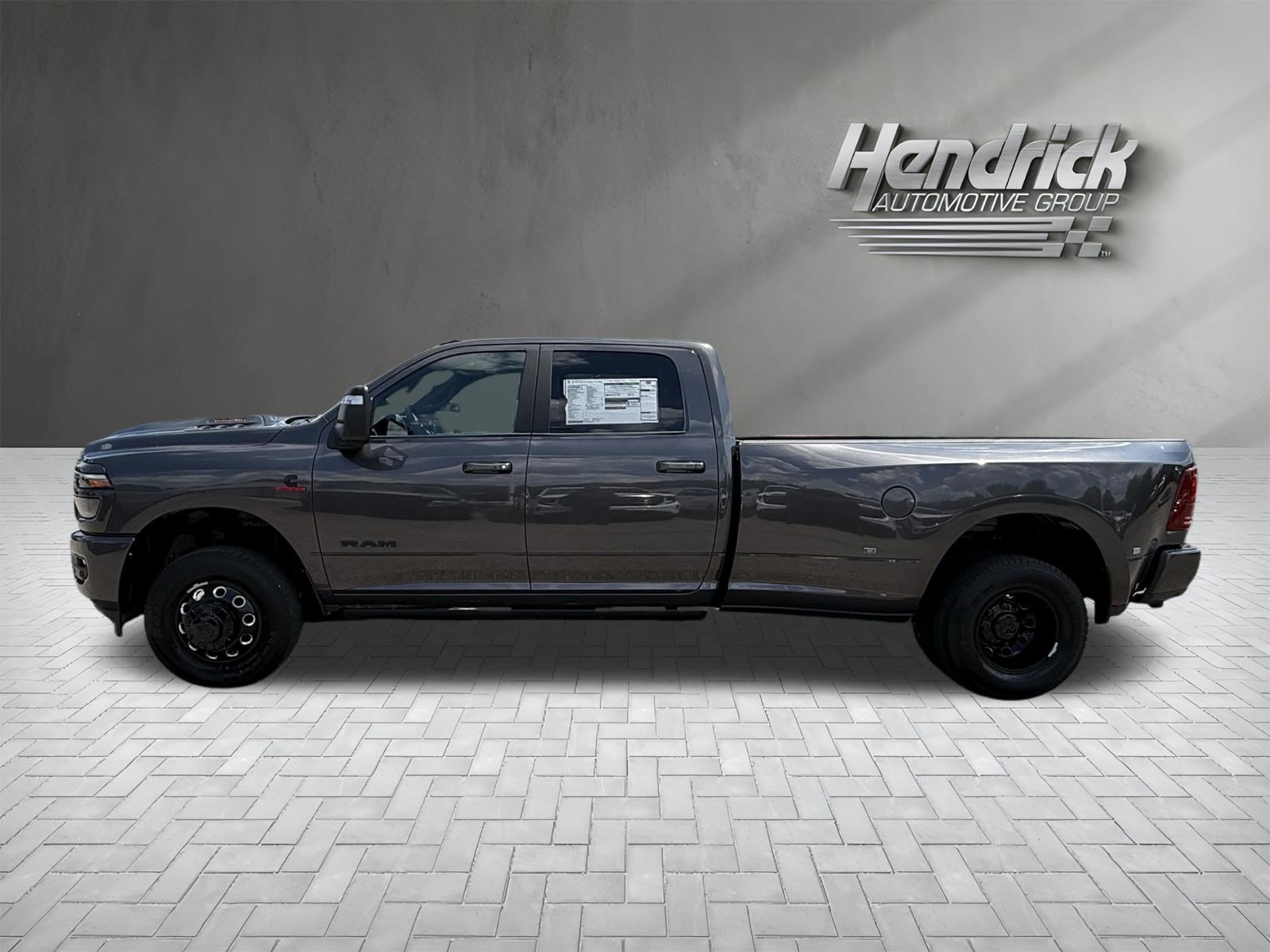 New 2027 RAM 3500 Laramie AWD/4WD image 7