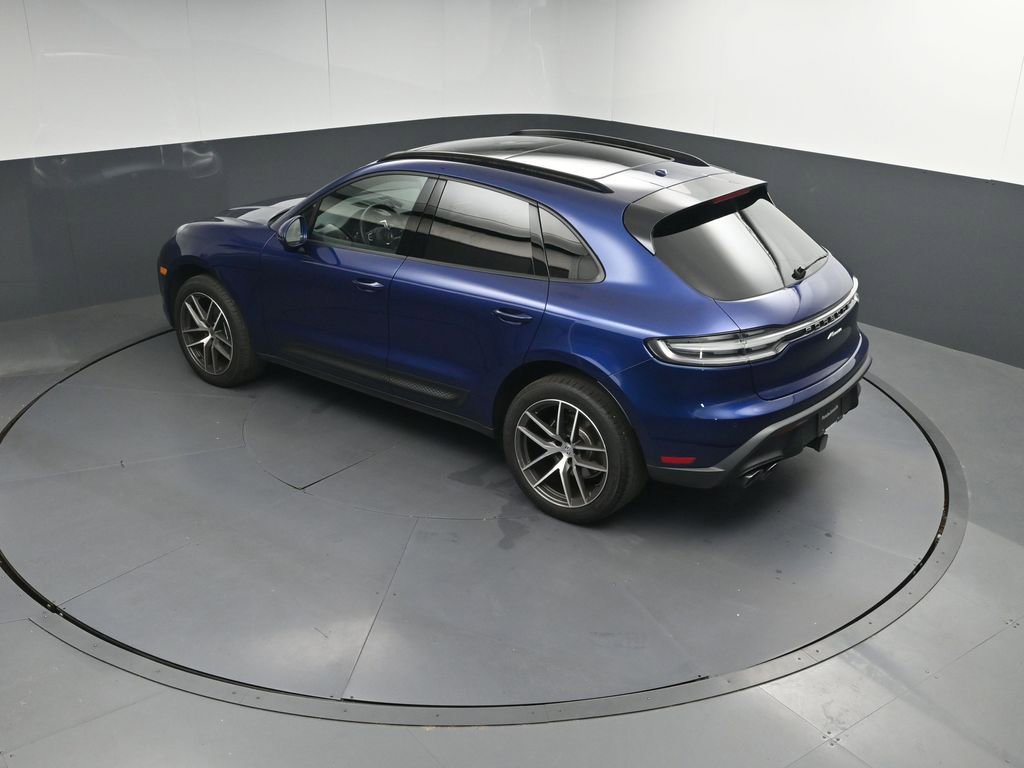Used 2025 Porsche Macan AWD/4WD image 36