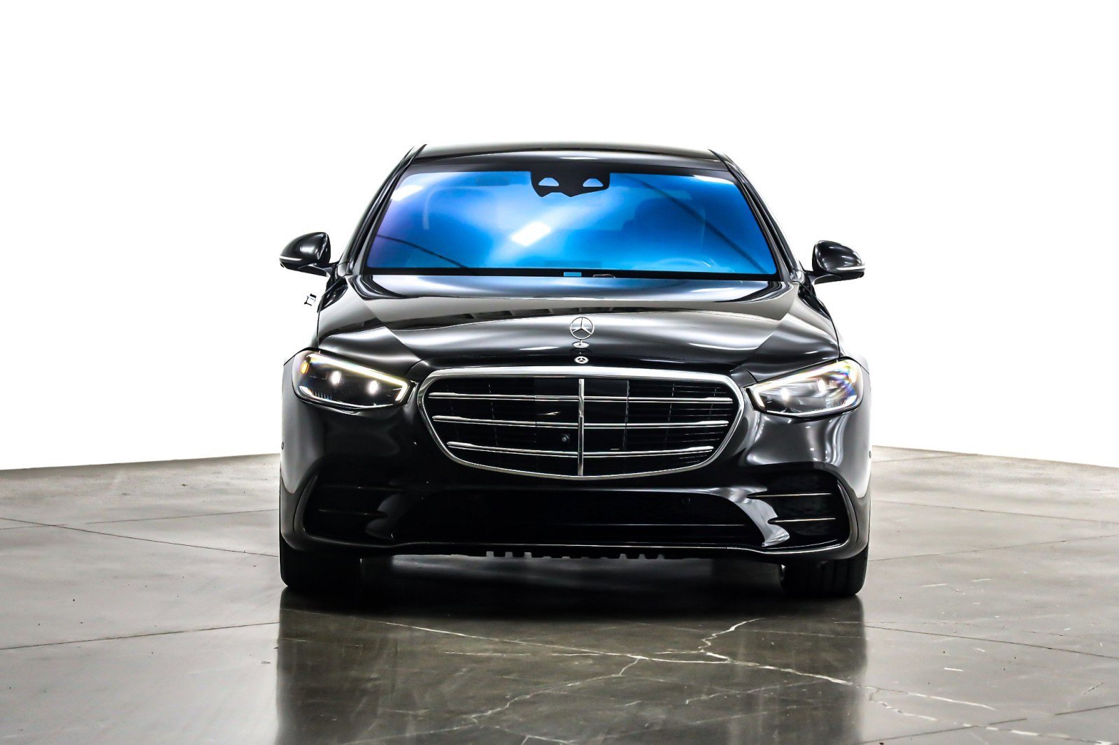 Used 2023 Mercedes-Benz S 500 4MATIC image 3