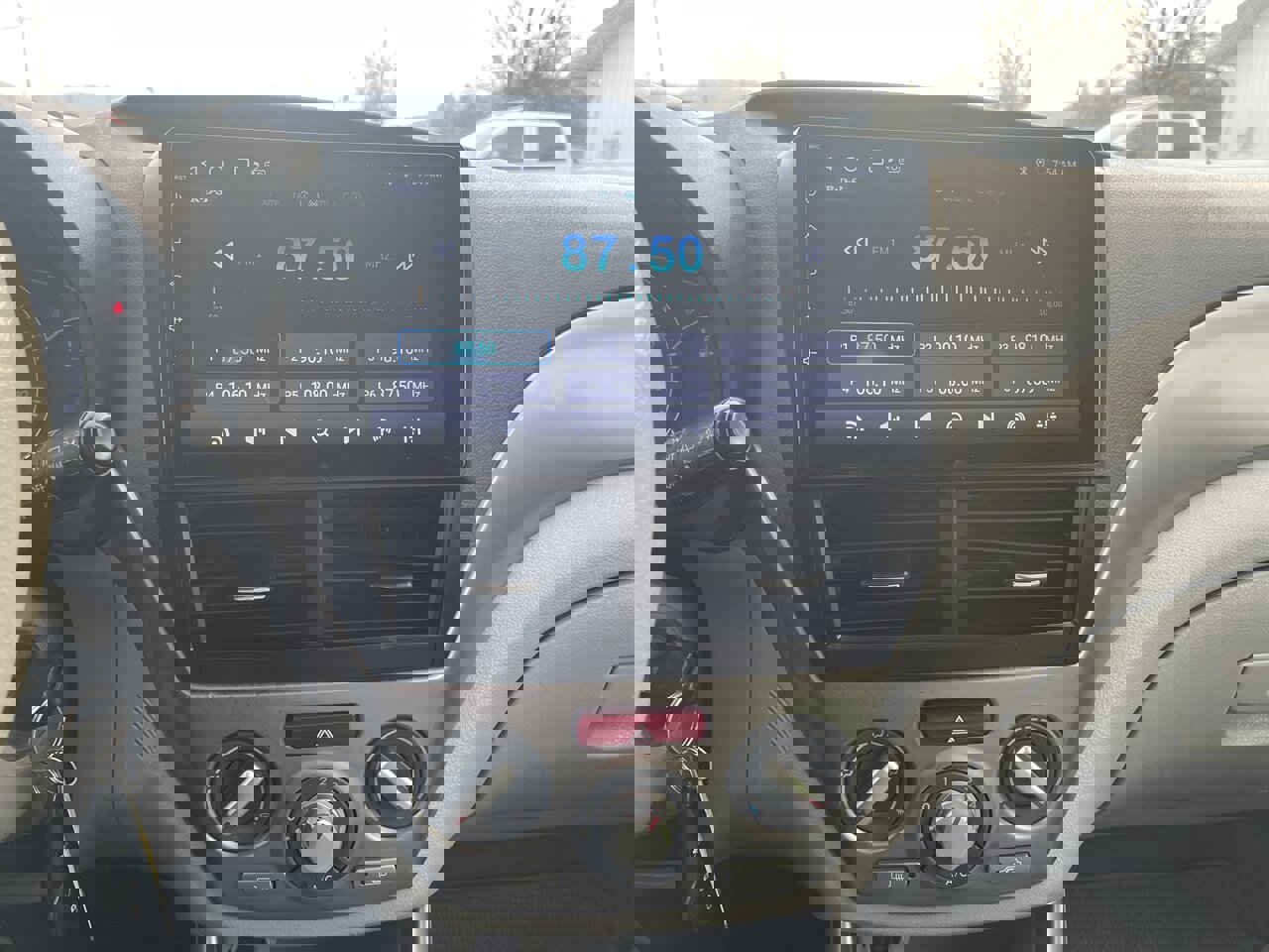 Used 2010 Subaru Forester 2.5X Premium image 11