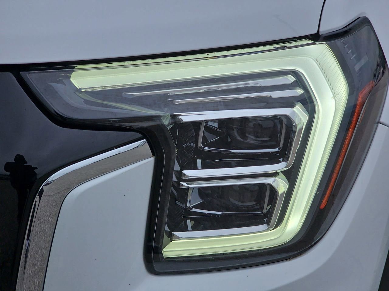 Used 2025 GMC Terrain Elevation AWD/4WD image 36