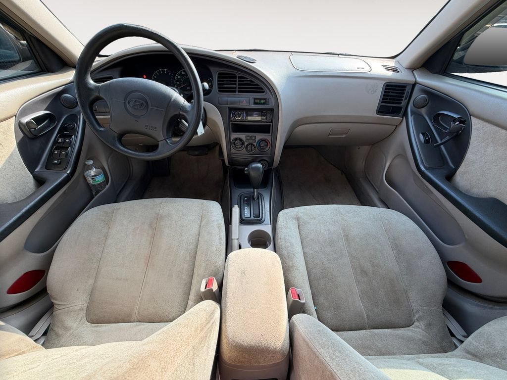 Used 2002 Hyundai Elantra GLS FWD image 11