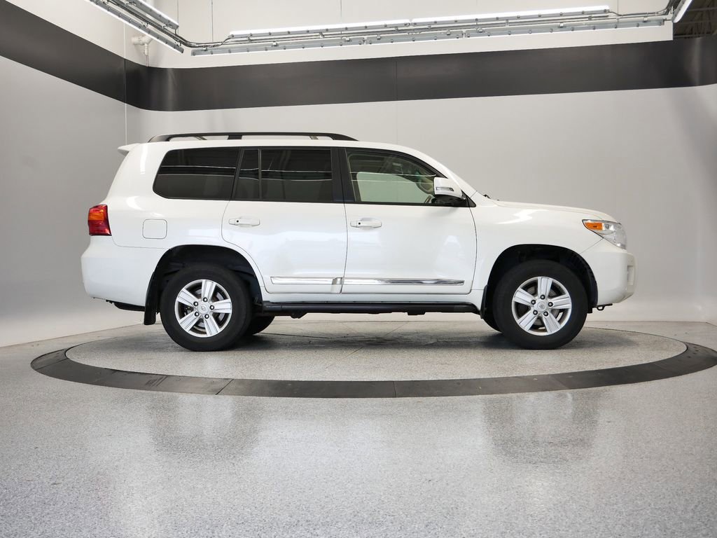 Used 2015 Toyota Land Cruiser image 7