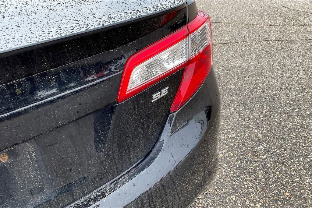 Used 2013 Toyota Camry SE w/ Leather Pkg image 6