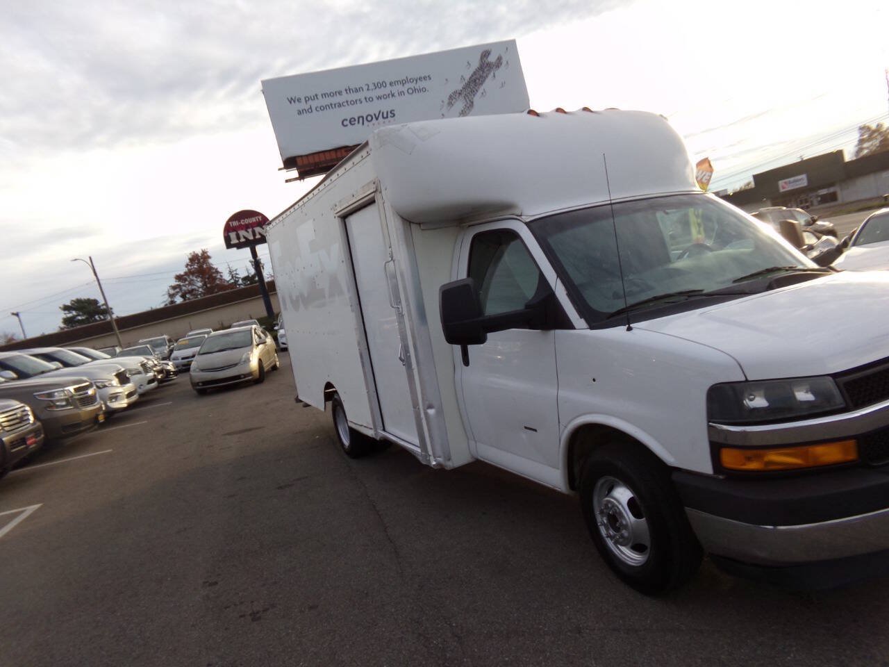 Used 2018 Chevrolet Express 3500 w/ Power Convenience Package RWD image 41