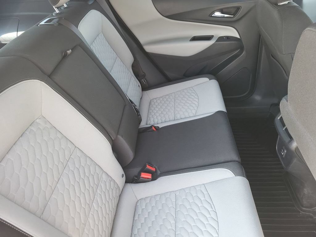 Used 2020 Chevrolet Equinox LS AWD/4WD image 32