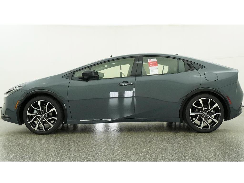 New 2026 Toyota Prius Plug-In Hybrid FWD image 19