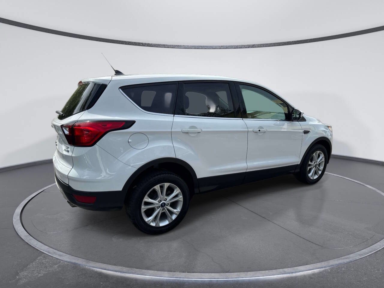 Used 2019 Ford Escape SE AWD/4WD image 4