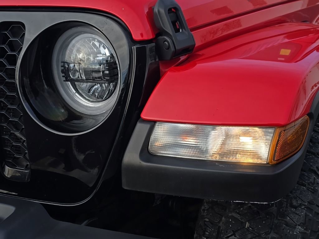 Used 2021 Jeep Gladiator Willys image 21