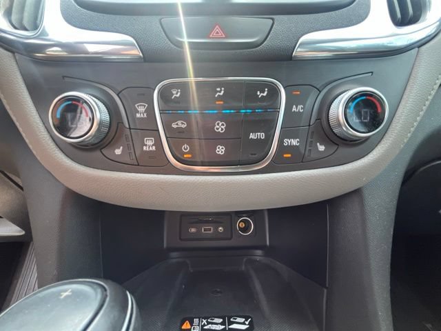 Used 2019 Chevrolet Equinox Premier FWD image 23