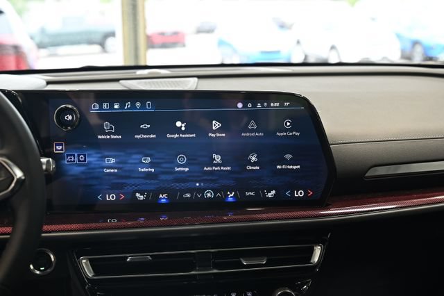 New 2026 Chevrolet Traverse Z71 w/ Enhanced Driving Package AWD/4WD image 16