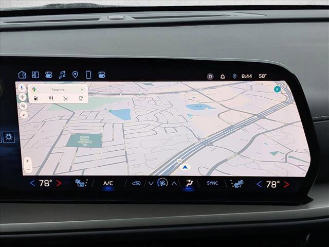 Certified 2025 Chevrolet Traverse LT w/ Driver Confidence Package image 14