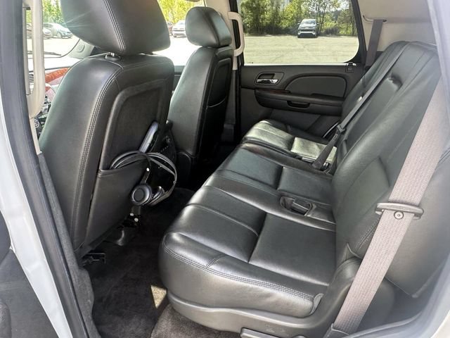 Used 2013 Chevrolet Tahoe LT w/ Luxury Package AWD/4WD image 12