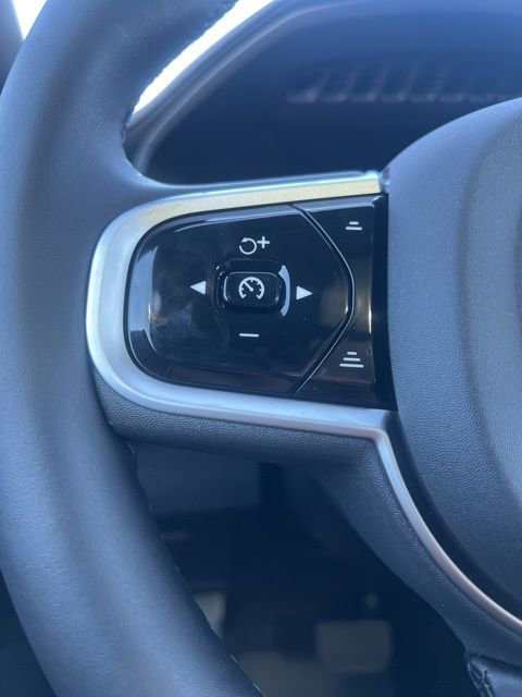 New 2026 Volvo XC90 B6 Plus w/ Protection Package Premier image 13