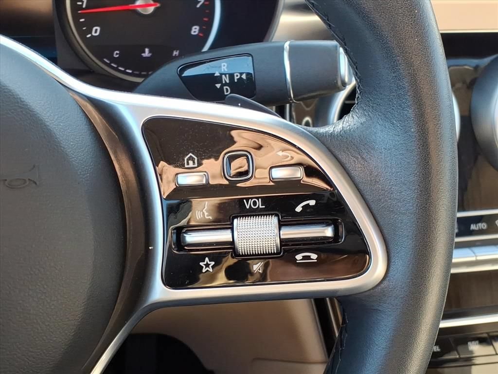 Used 2021 Mercedes-Benz GLC 300 image 23