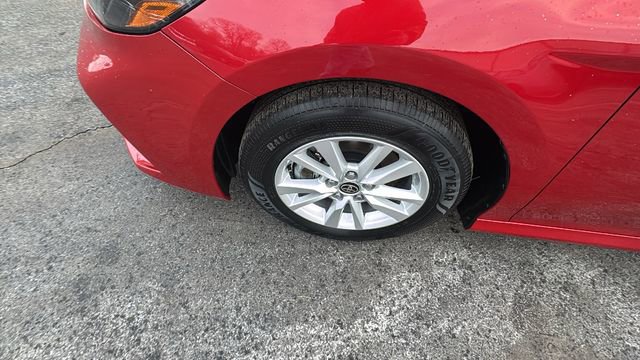 Used 2025 Toyota Camry LE image 39