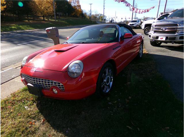 Used 2004 Ford Thunderbird image 2