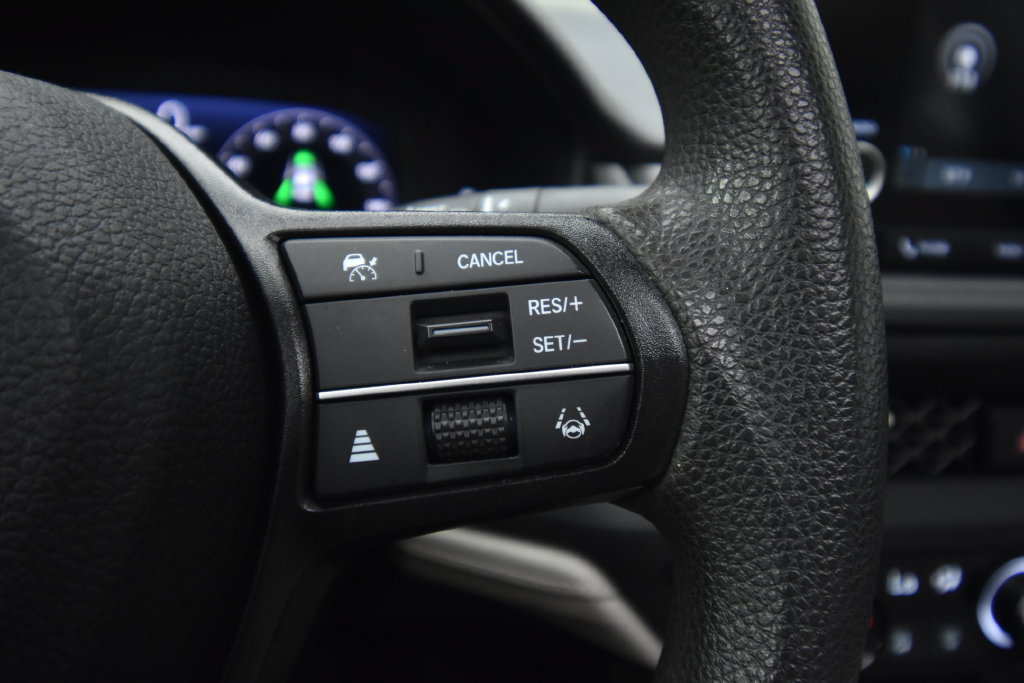 Used 2023 Honda Accord EX image 30
