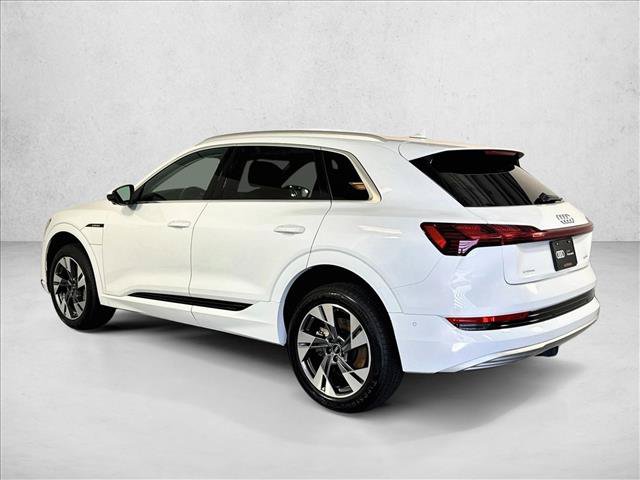 Used 2022 Audi e-tron Premium Plus w/ Premium Plus Package AWD/4WD image 8