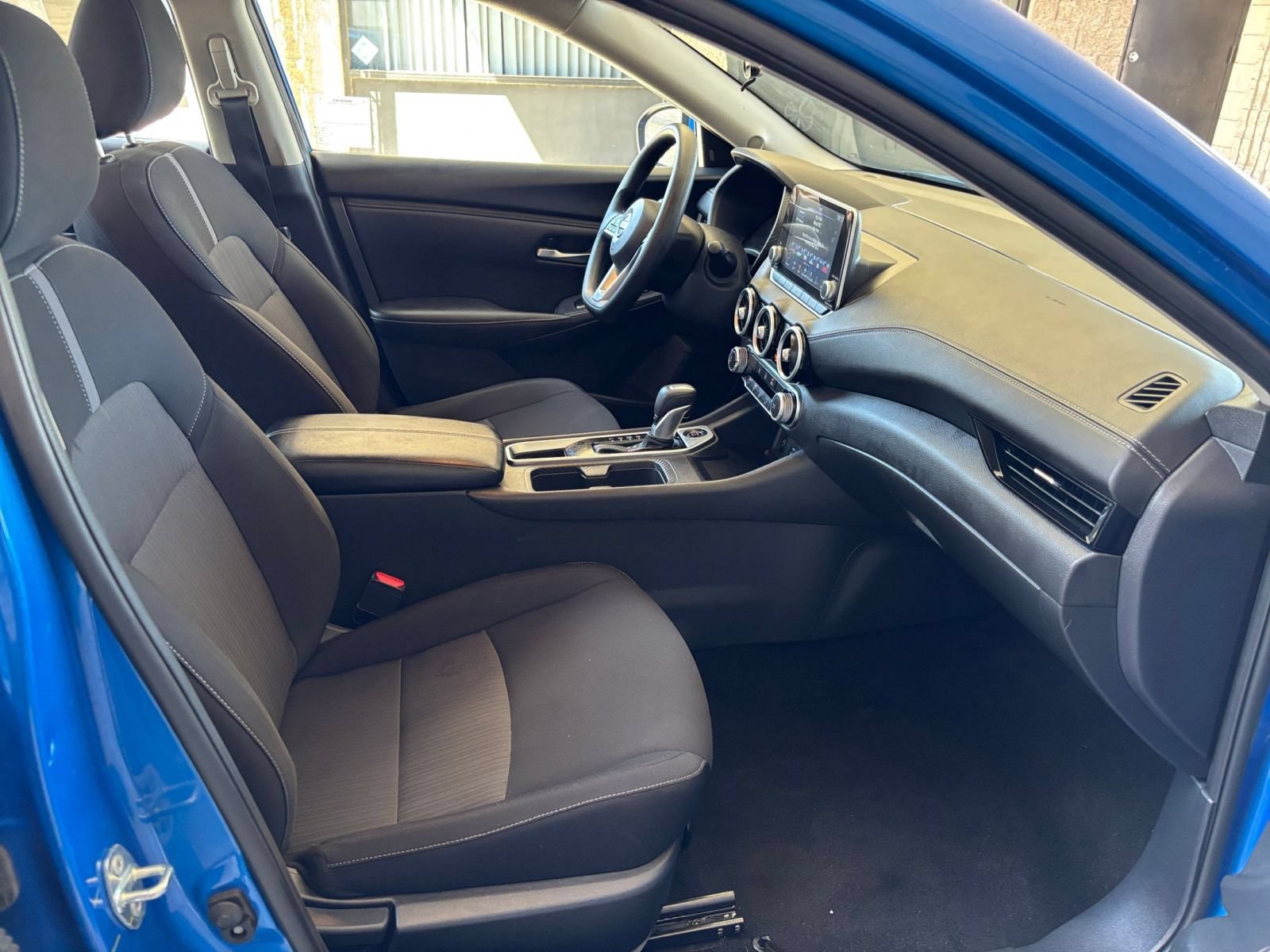 Used 2025 Nissan Sentra SV FWD image 36
