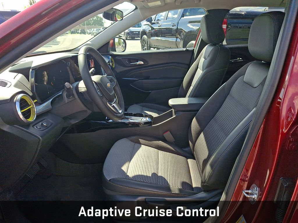Used 2024 Chevrolet Trax LT w/ Driver Confidence Package FWD image 17