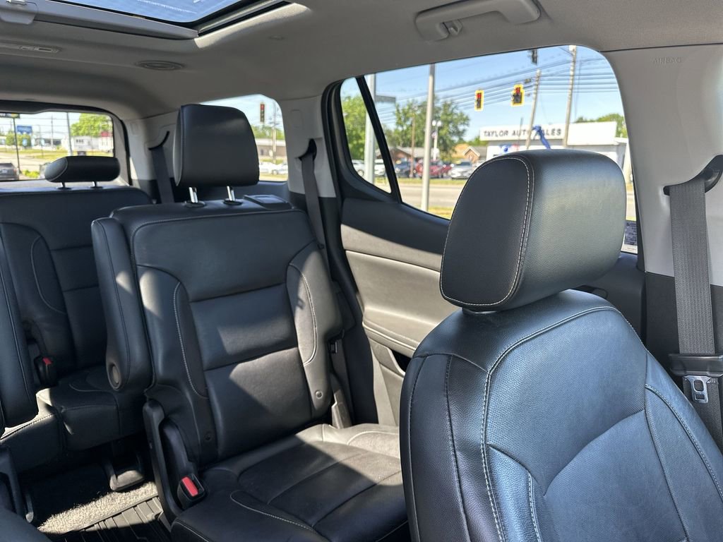 Used 2019 GMC Acadia SLT AWD/4WD image 14