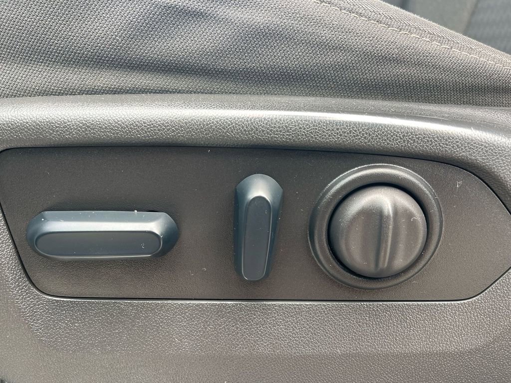 Used 2023 GMC Sierra 2500 SLE w/ SLE Convenience Package image 10