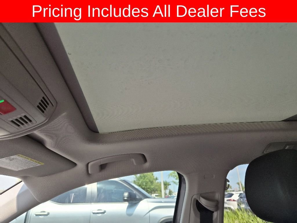 Used 2022 Volkswagen Tiguan SE FWD image 11