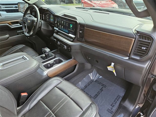 Certified 2022 Chevrolet Silverado 1500 High Country w/ High Country Premium Package image 28