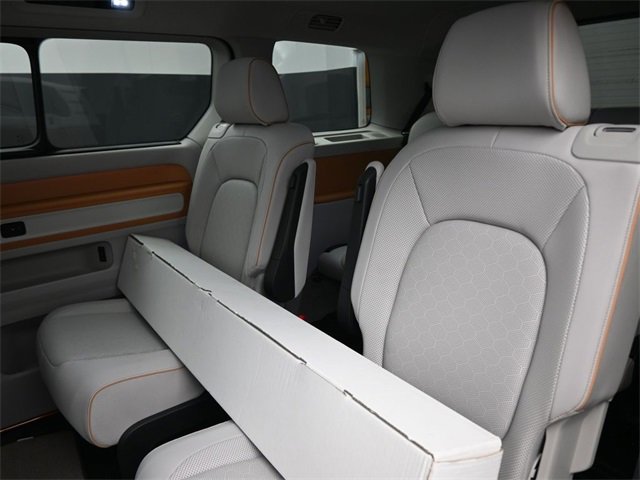 New 2025 Volkswagen ID. Buzz 1st Edition image 16