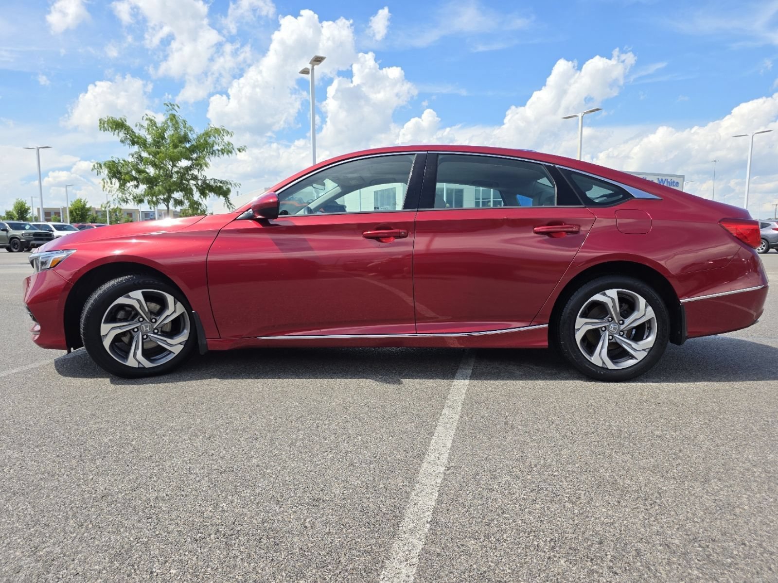 Used 2018 Honda Accord EX image 13