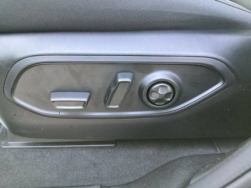 New 2025 Jeep Grand Cherokee Laredo X w/ Luxury Tech Group I AWD/4WD image 25