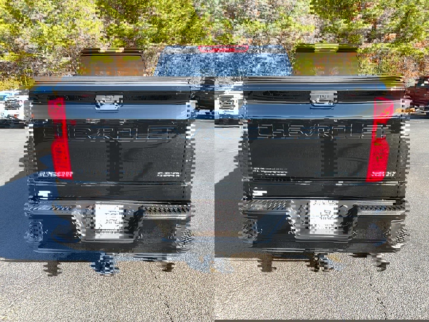 Used 2025 Chevrolet Silverado 2500 Custom w/ Custom Value Package image 6