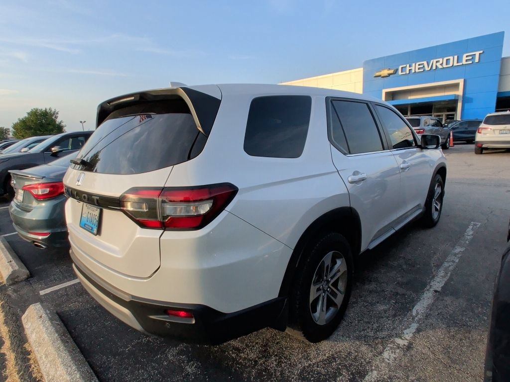 Used 2023 Honda Pilot EX-L image 3