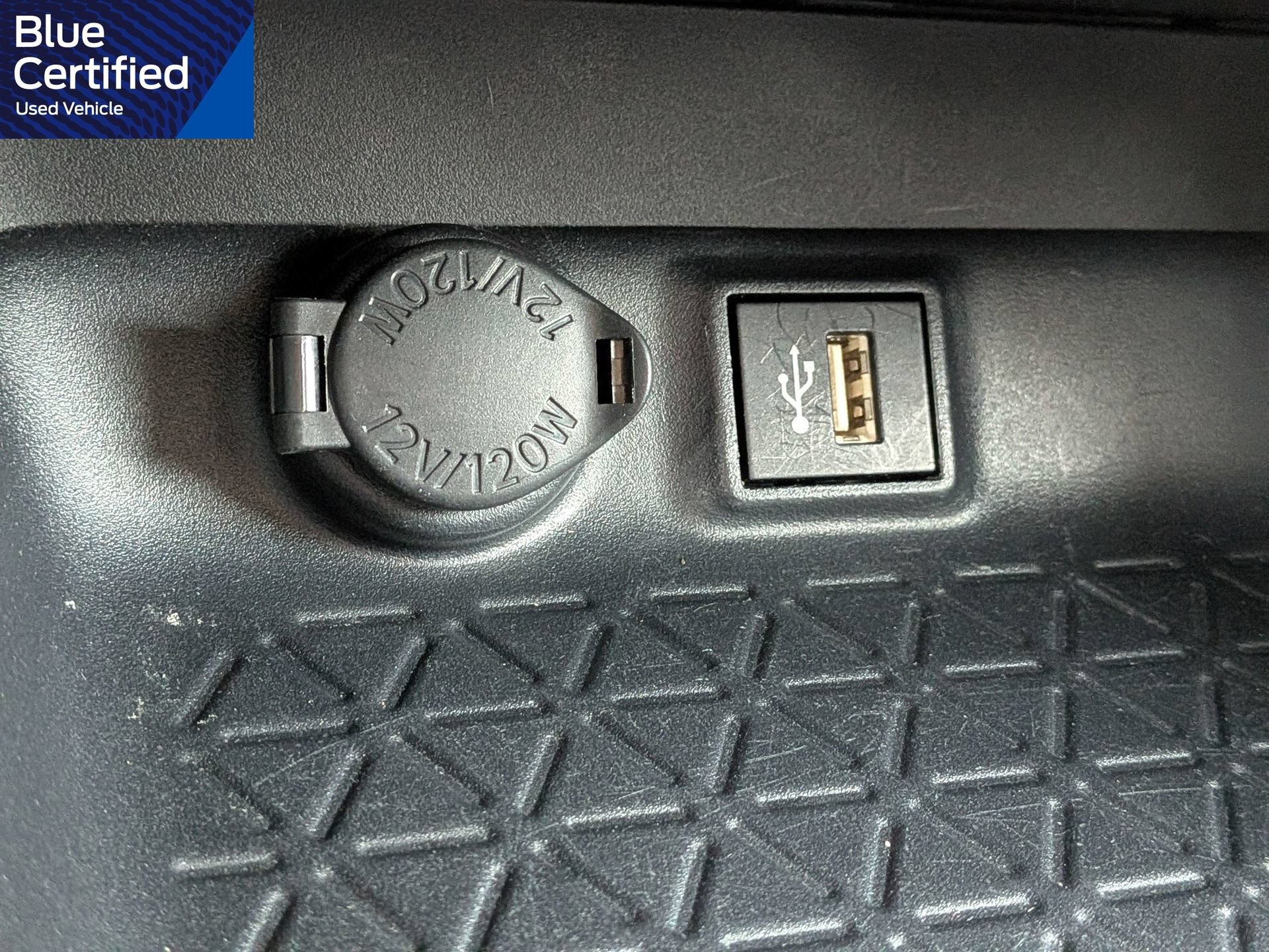 Used 2025 Toyota RAV4 XLE FWD image 25