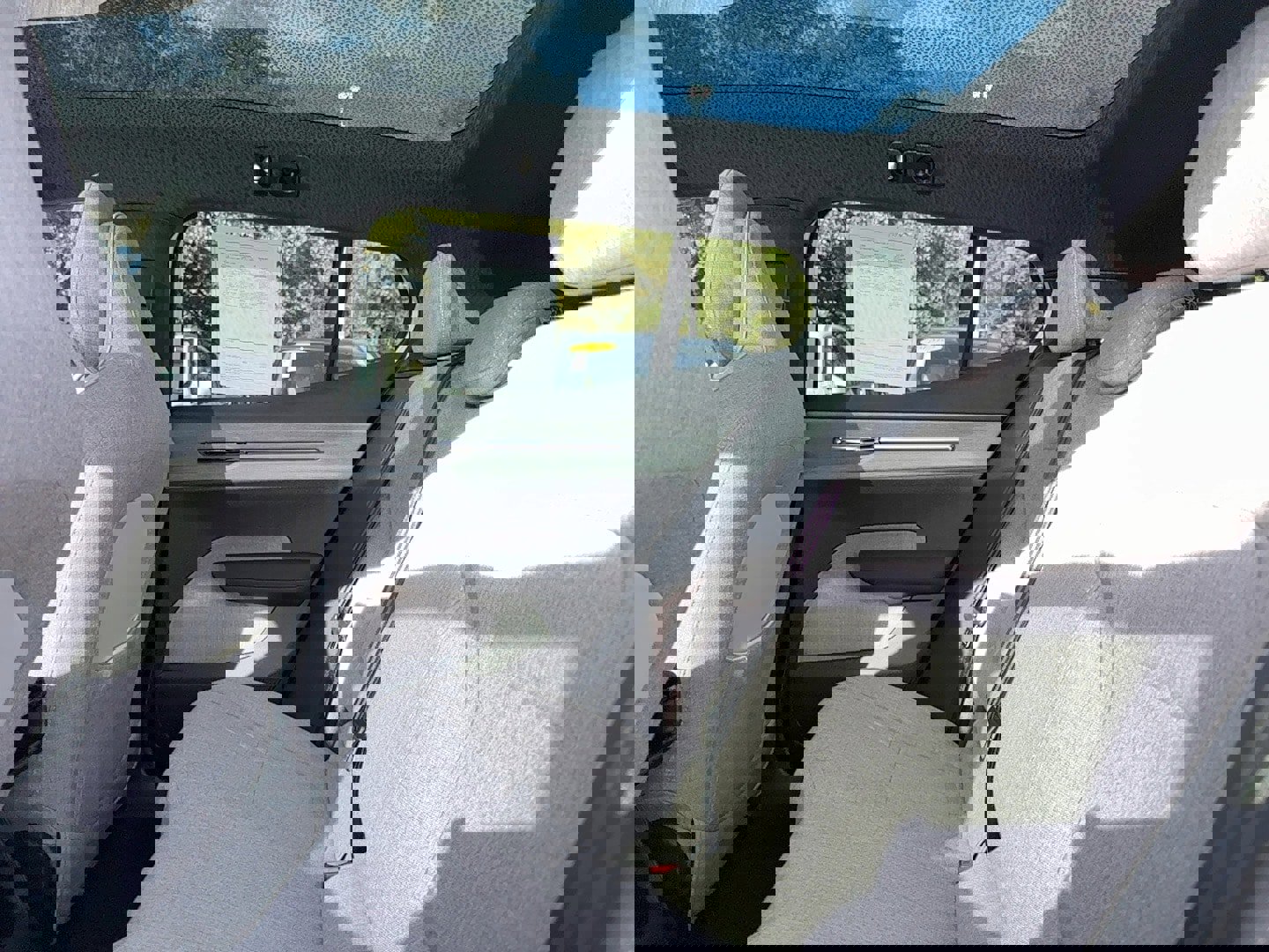 Used 2025 Volvo EX30 Ultra w/ Protection Package Premier image 16