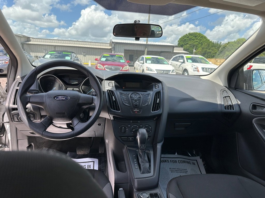 Used 2013 Ford Focus S FWD image 9