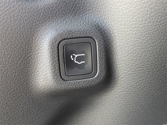 New 2025 Jeep Compass Latitude w/ Sun & Sound Group image 13