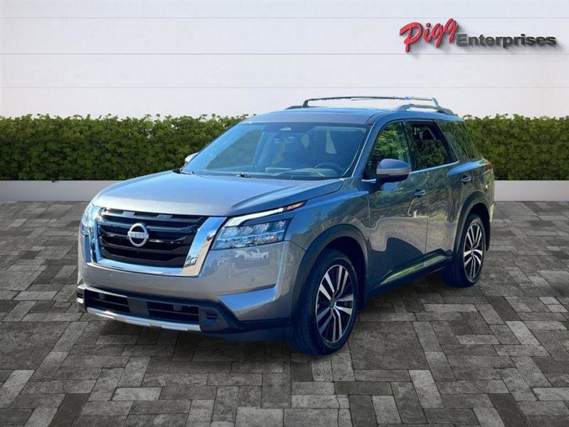 Used 2024 Nissan Pathfinder Platinum w/ Cargo Package AWD/4WD image 4