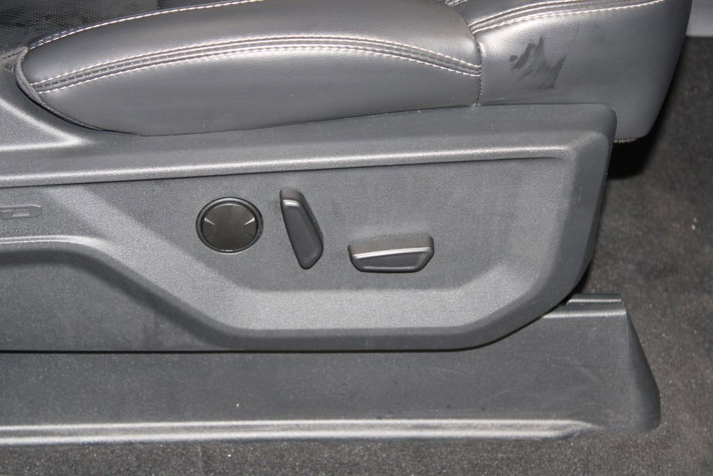 Used 2025 Ford Expedition Platinum image 31